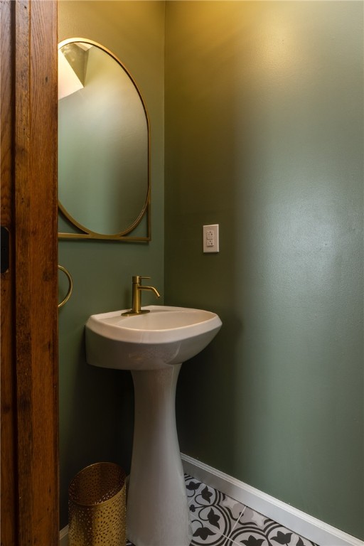 225 West 2nd Street Corning, NY 14830 - Photo 10 of 32 half bath downstairs