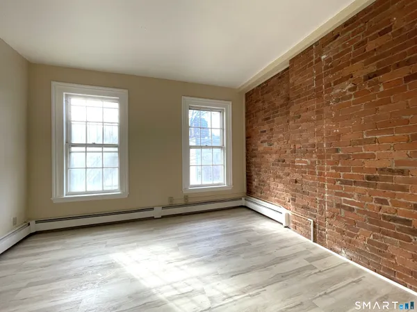 $1,850 | 32 Trumbull Street, Unit 3, New Haven, CT 06511