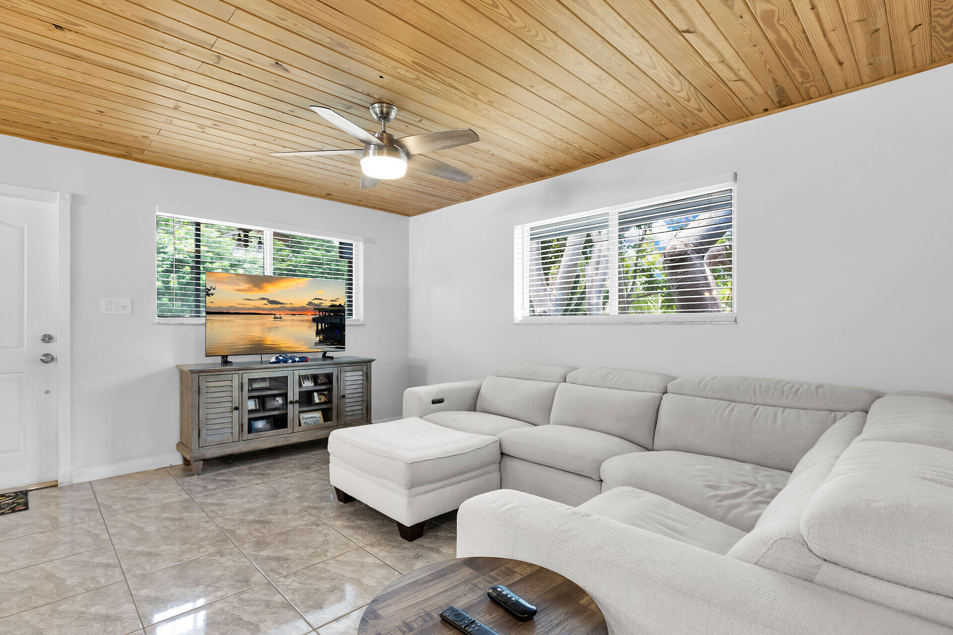 750 Madrid Road Key Largo, FL 33037 - Photo 15 of 37 virtual-tour-365782-mls-high-res-image-1