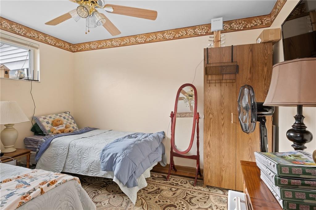 152 Denny Road Valencia, PA 16059 - Photo 13 of 25 2nd bedroom