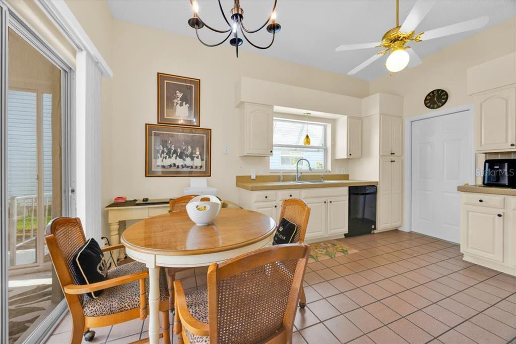 802 Miranda Way The Villages, FL 32159 - Photo 10 of 29 a view of kitchen with breakfast area