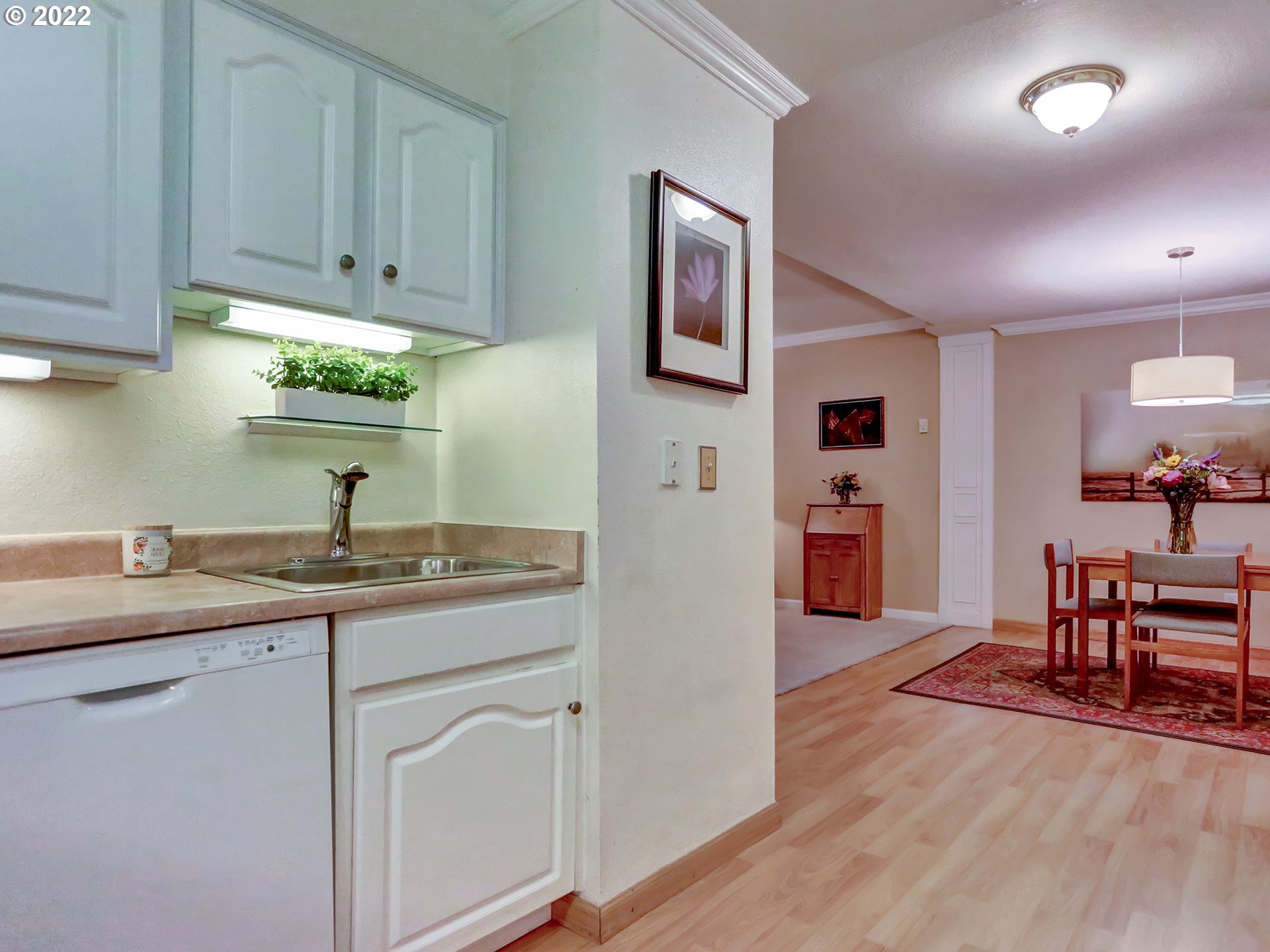 8720 Southwest Tualatin Road, Unit 111 Tualatin, OR 97062 - Photo 6 of 29 Gallery Image 6