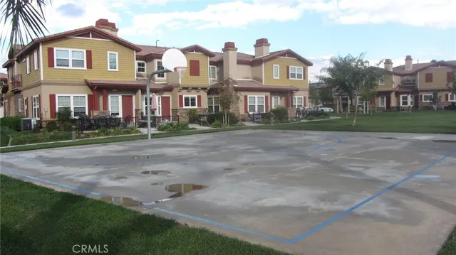 $585,000 | 1510 Orange Avenue, Unit 902, Redlands, CA 92373