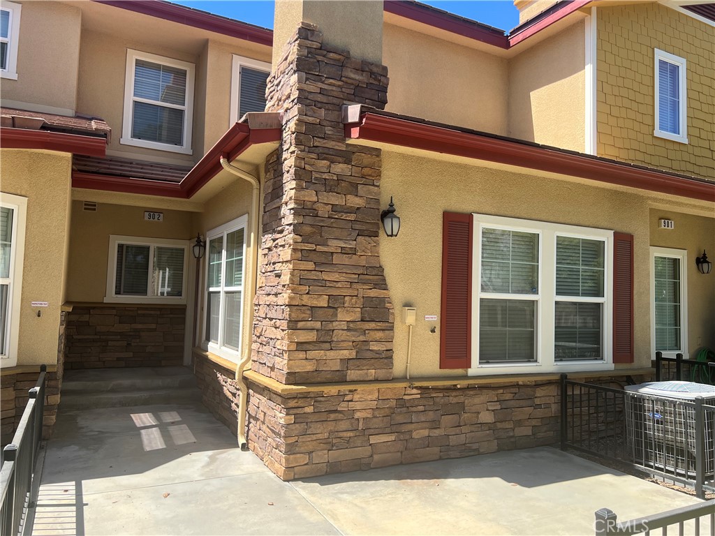 1510 Orange Avenue, Unit 902 Redlands, CA 92373 - Photo 3 of 29 a front view of a house