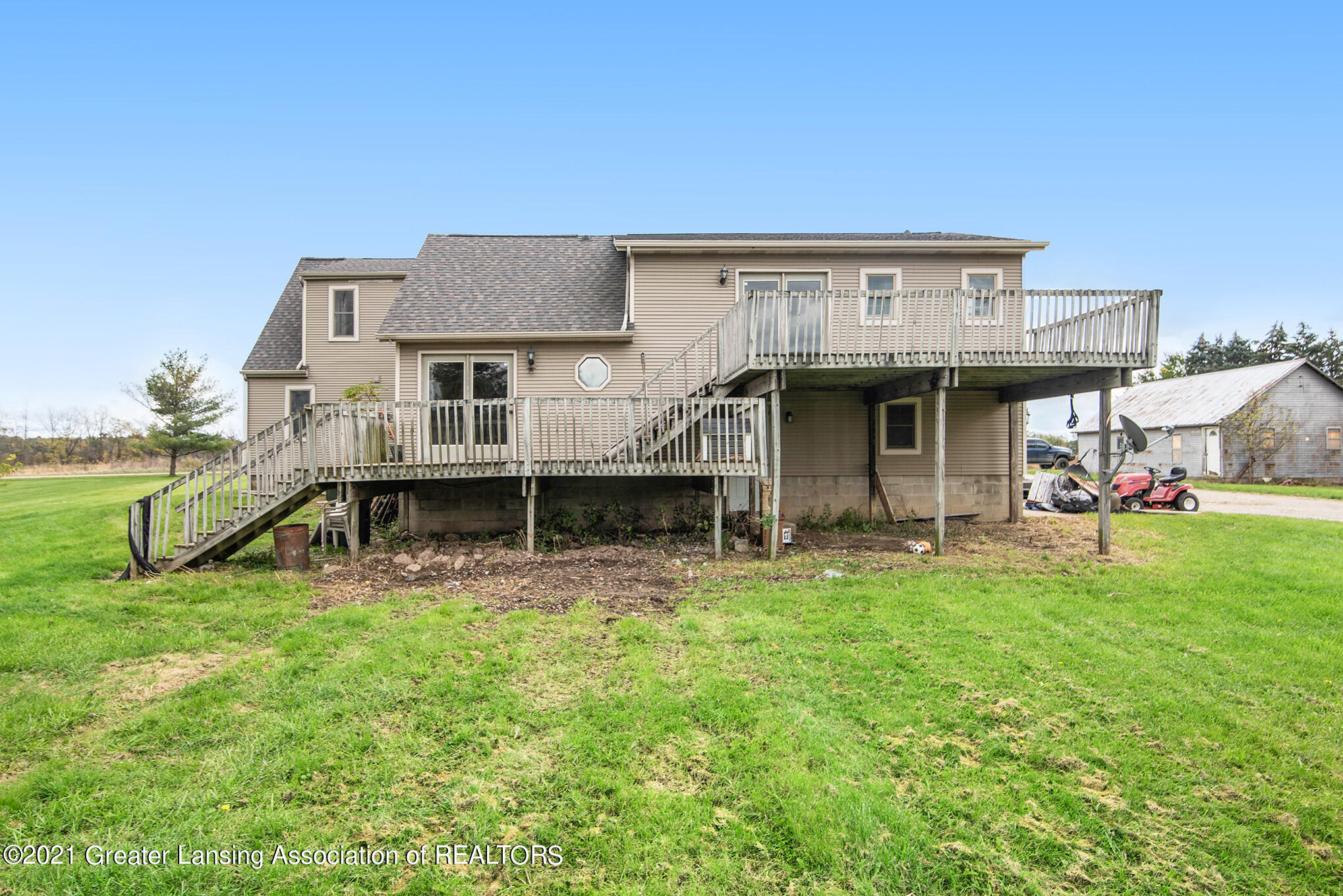 8828 South Lowell Road Dewitt, MI 48820 - Photo 7 of 51 Exterior Back