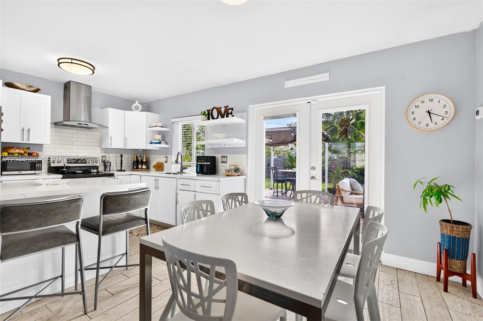 2012 North 31st Road Hollywood, FL 33021 - Photo 9 of 30