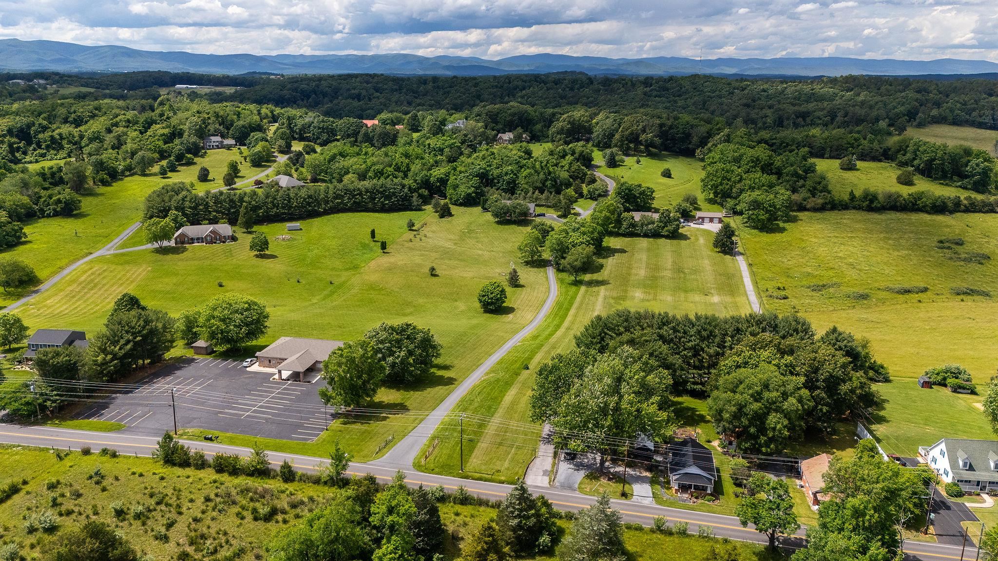 1872 B Spring Hill Road Staunton, VA 24401 - Photo 11 of 71 Gallery Image 11