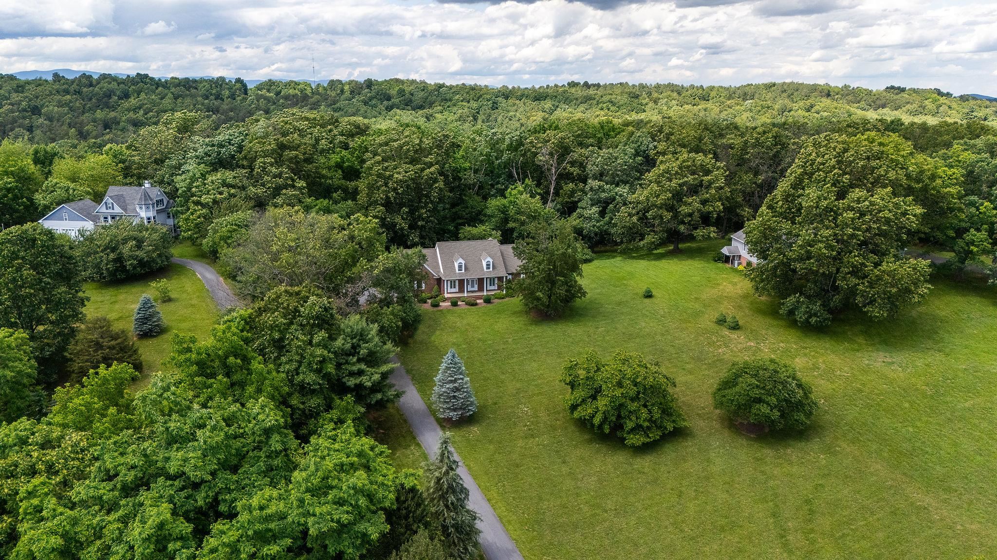 1872 B Spring Hill Road Staunton, VA 24401 - Photo 7 of 71 Gallery Image 7