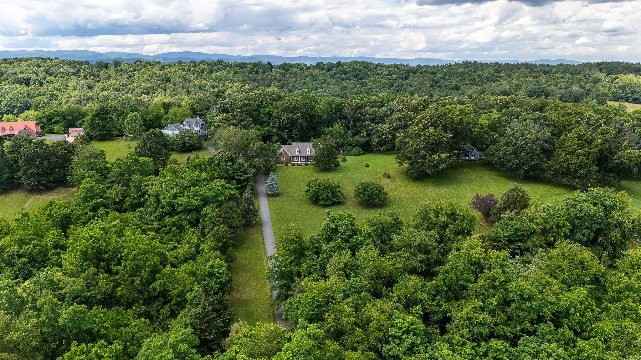 1872 B Spring Hill Road Staunton, VA 24401 - Photo 8 of 71 Gallery Image 8