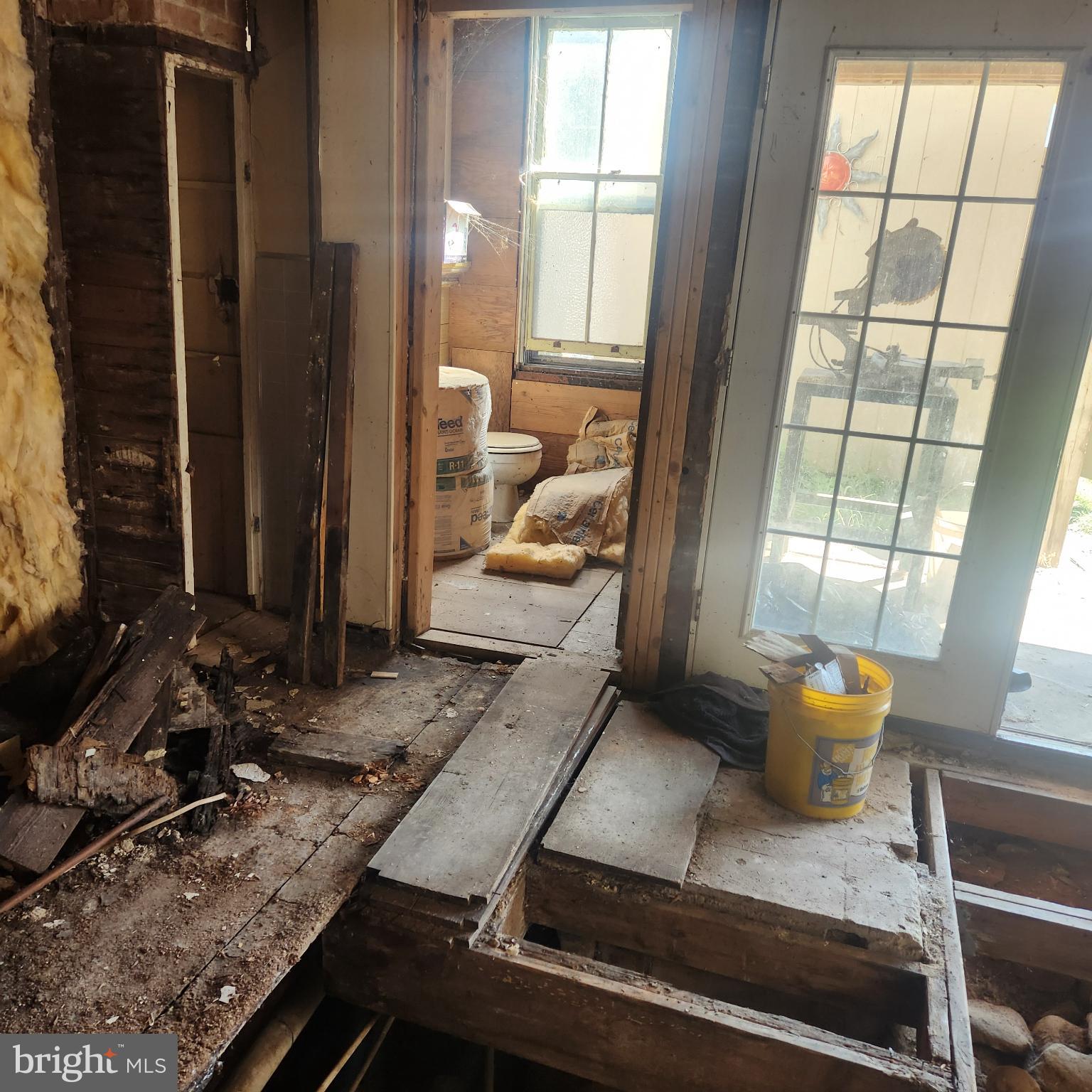 526 North 2nd Street Lykens, PA 17048 - Photo 19 of 38 a view of living room