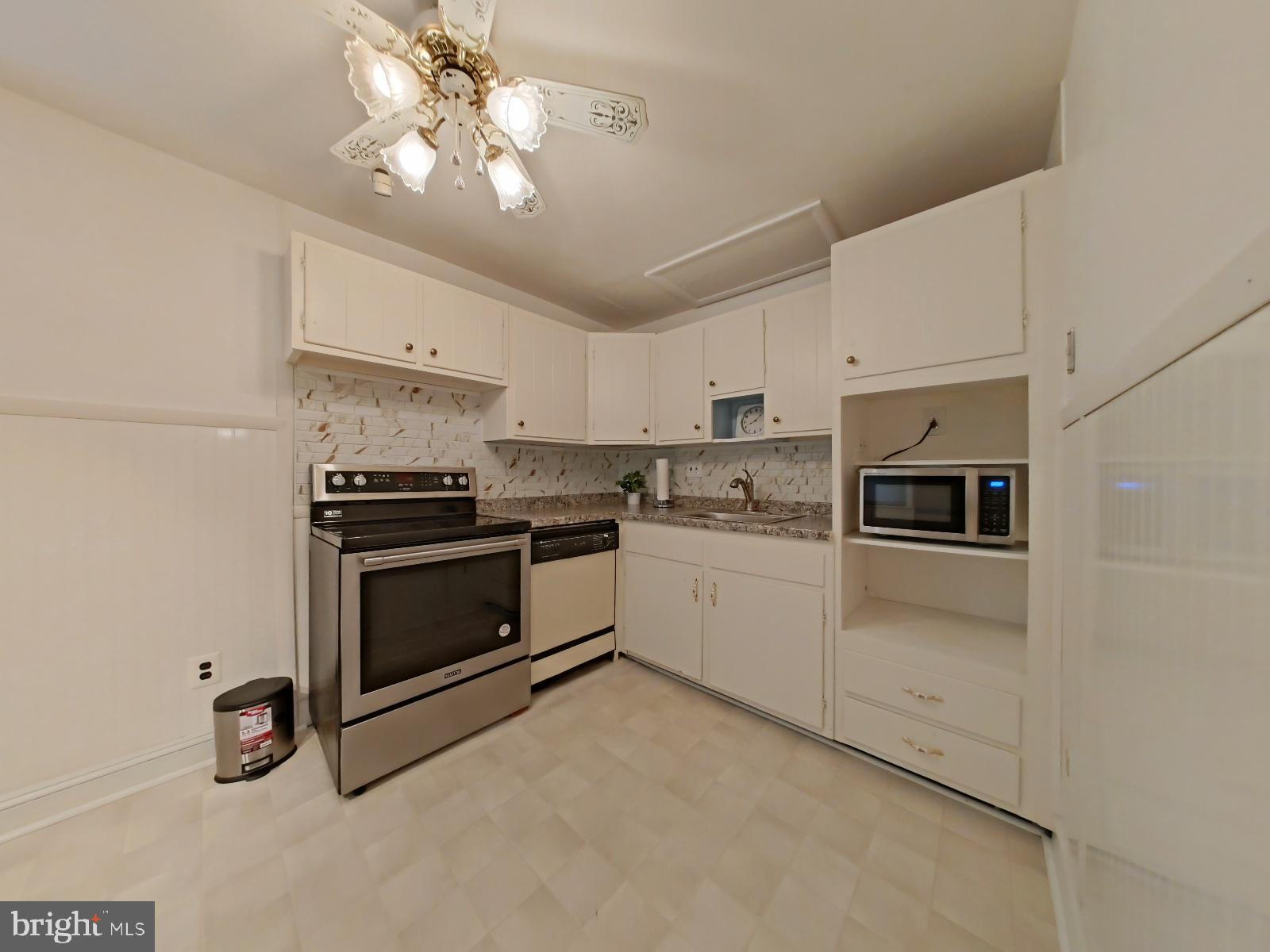 1335 Elson Road Brookhaven, PA 19015 - Photo 7 of 27 Kitchen