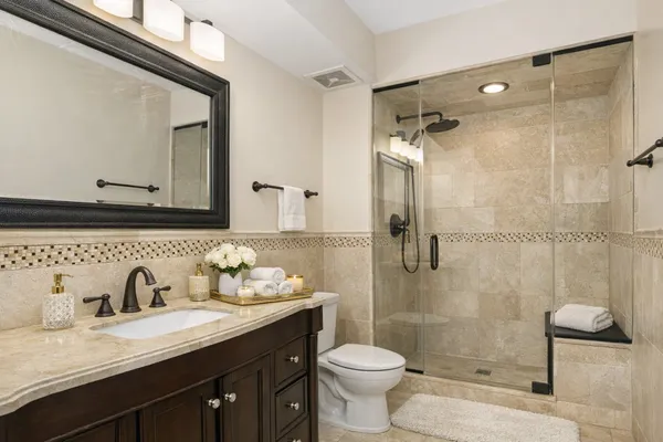 $375,000 | 8727 West Bryn Mawr Avenue, Unit 606, Chicago, IL 60631