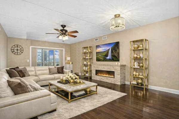 $375,000 | 8727 West Bryn Mawr Avenue, Unit 606, Chicago, IL 60631