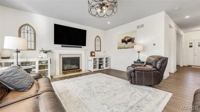 $599,900 | 329 Kevin Jon Court, Eureka, MO 63025