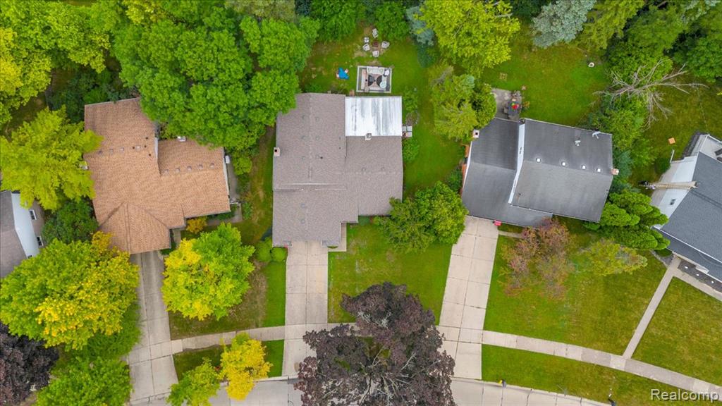29994 Rambling Road Southfield, MI 48076 - Photo 36 of 44 Gallery Image 36