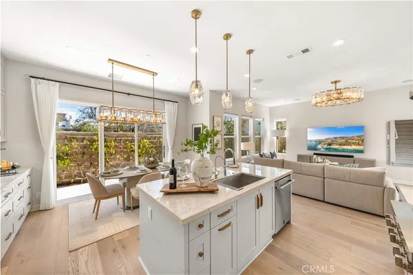 $2,090,000 | 250 Newton, Lake Forest, CA 92630
