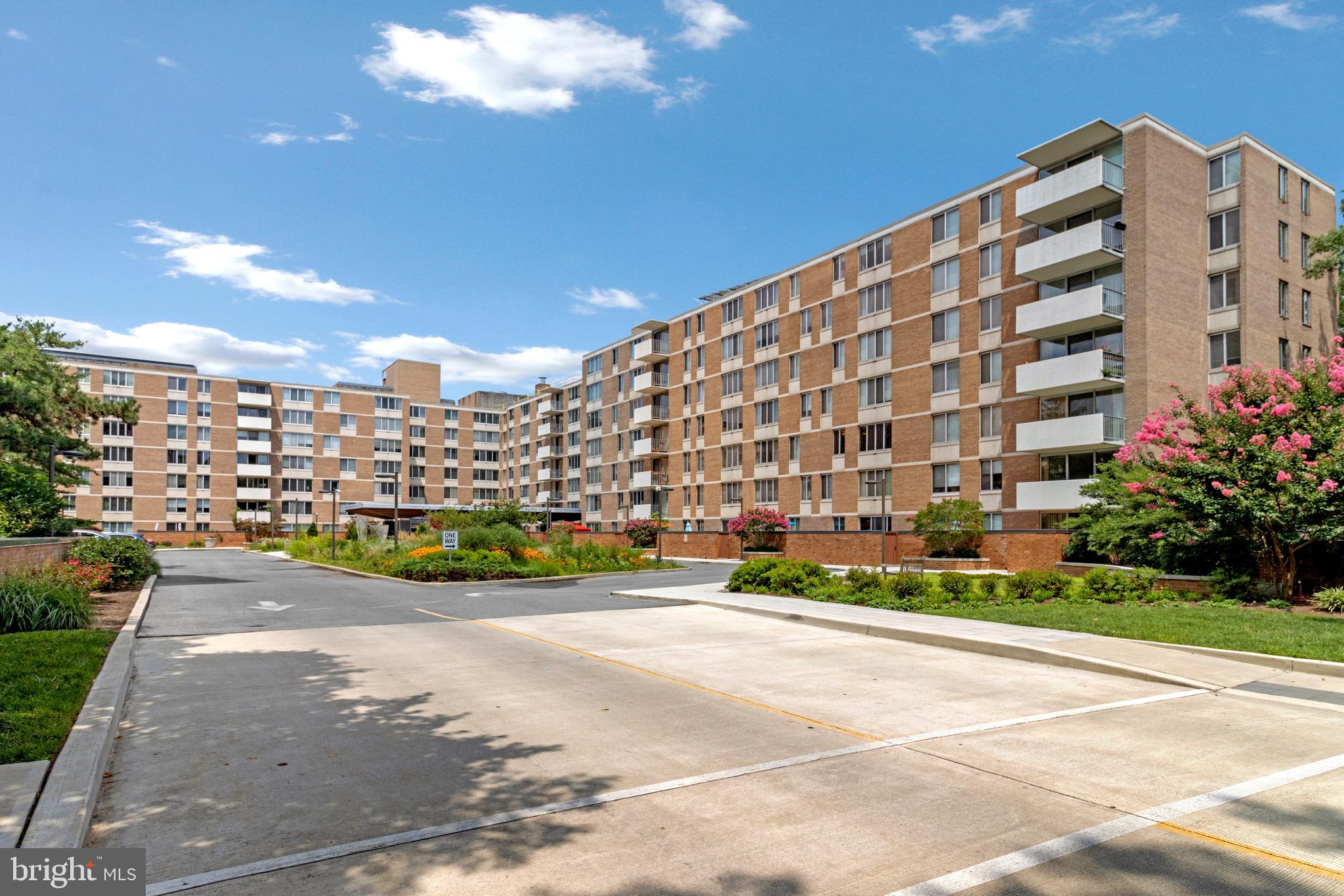 2939 Van Ness Street Northwest, Unit 706 Washington, DC 20008 - Photo 2 of 35