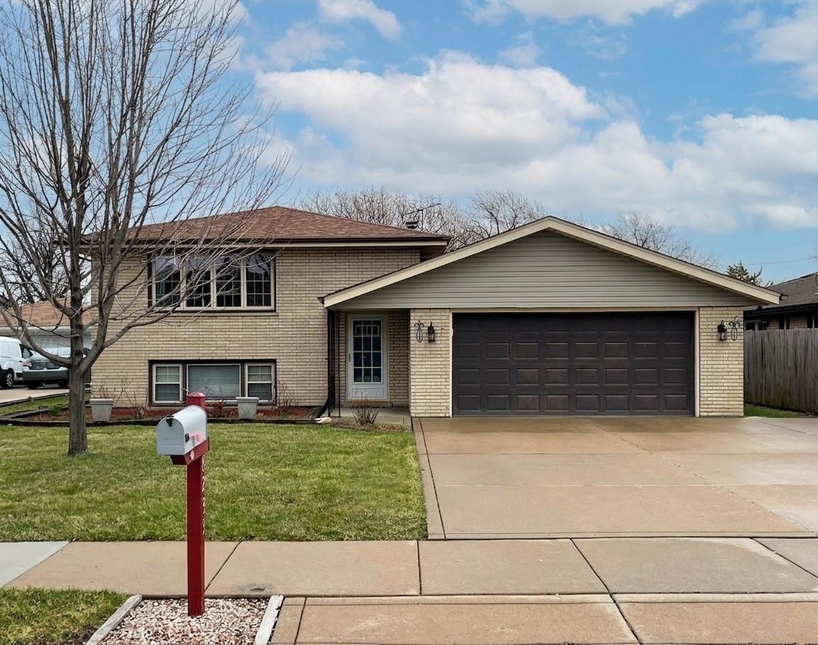 8233 South 76th Avenue Bridgeview, IL 60455 - Photo 1 of 64