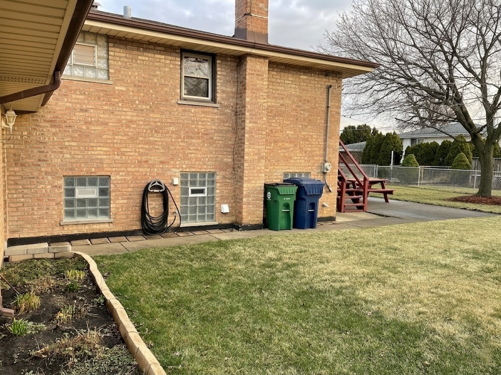8233 South 76th Avenue Bridgeview, IL 60455 - Photo 3 of 64