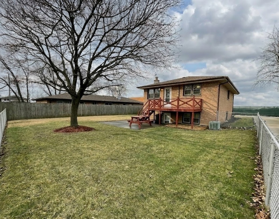 8233 South 76th Avenue Bridgeview, IL 60455 - Photo 5 of 64