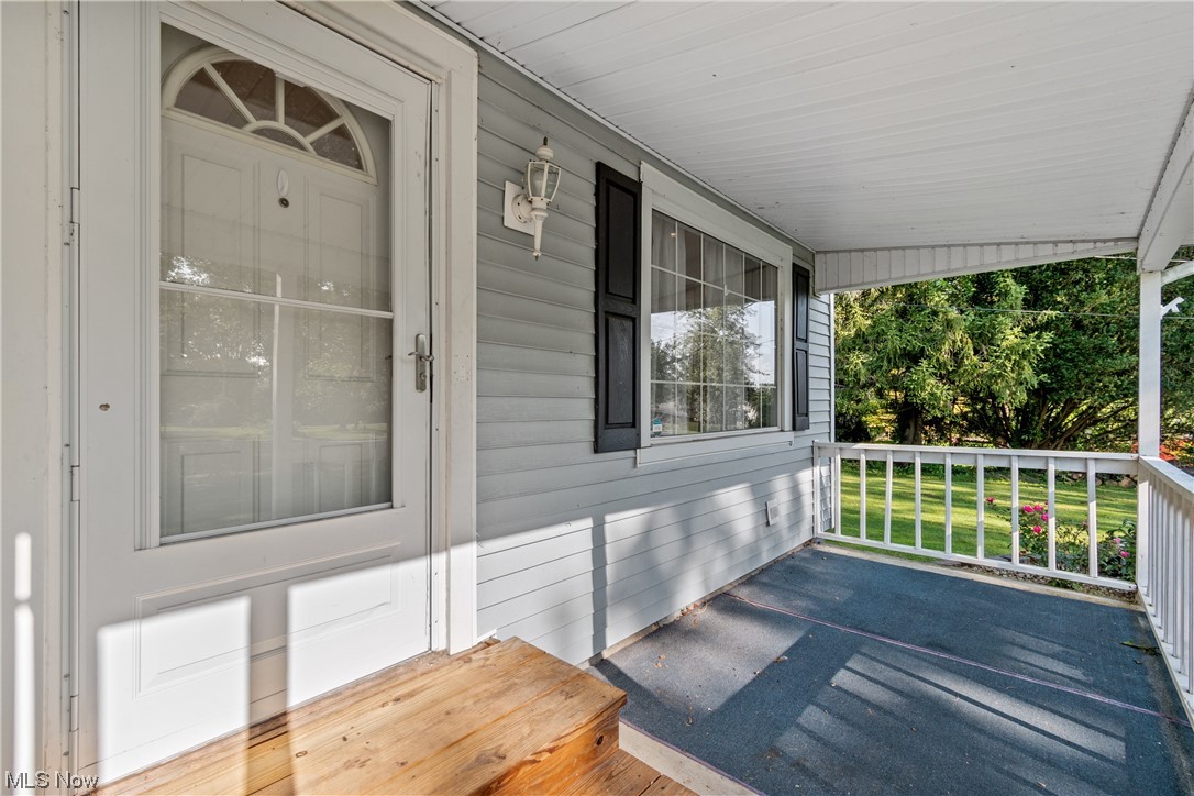 3948 Cox Road Barberton, OH 44203 - Photo 3 of 32 View of front porch