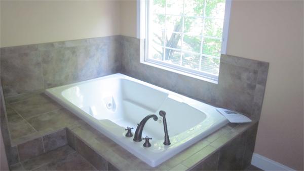 24 Carlida Road Groveland, MA 01834 - Photo 8 of 14 Gallery Image 8