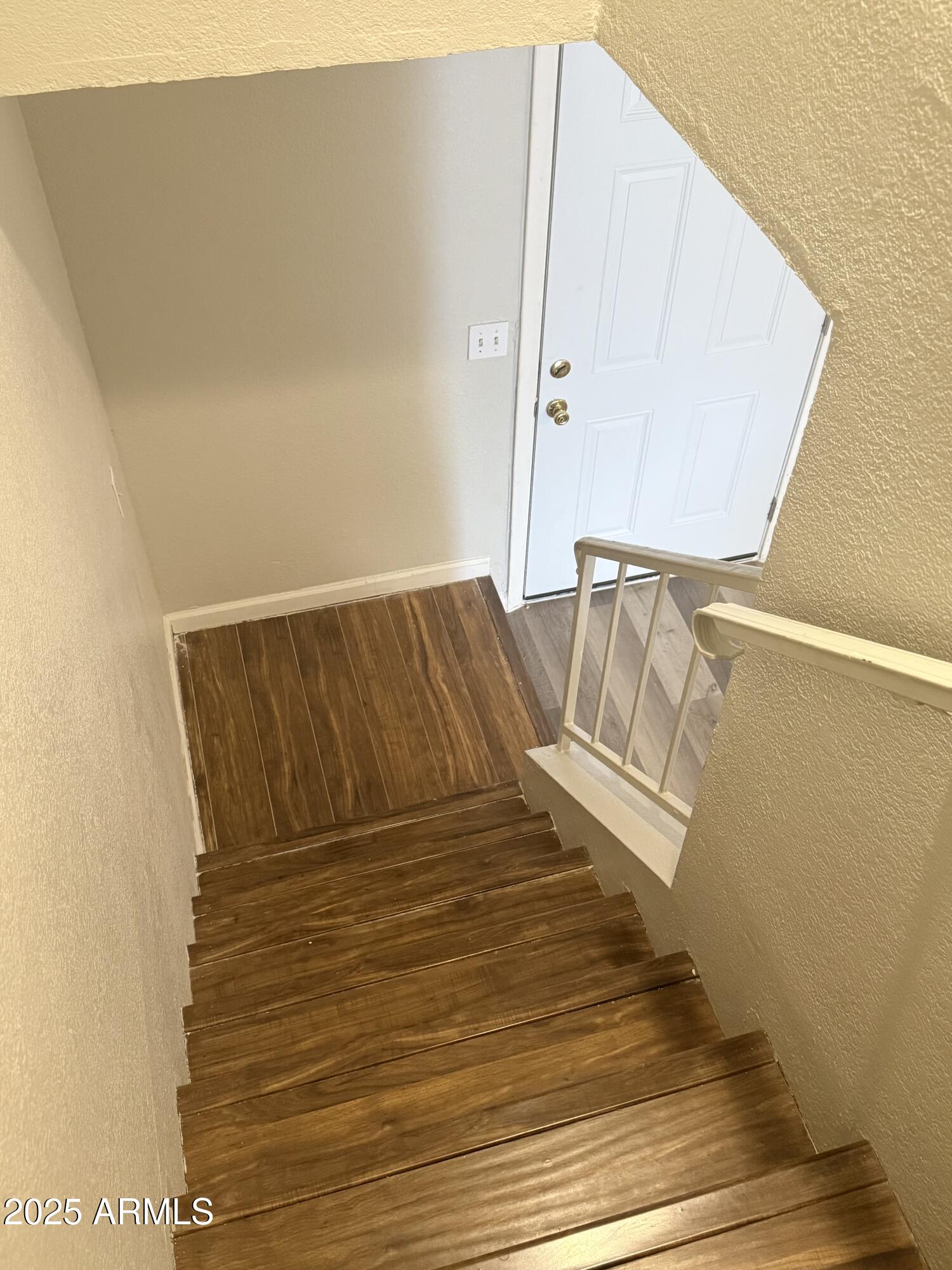 19601 North 7th Street, Unit 1030 Phoenix, AZ 85024 - Photo 8 of 19 a view of wooden floor