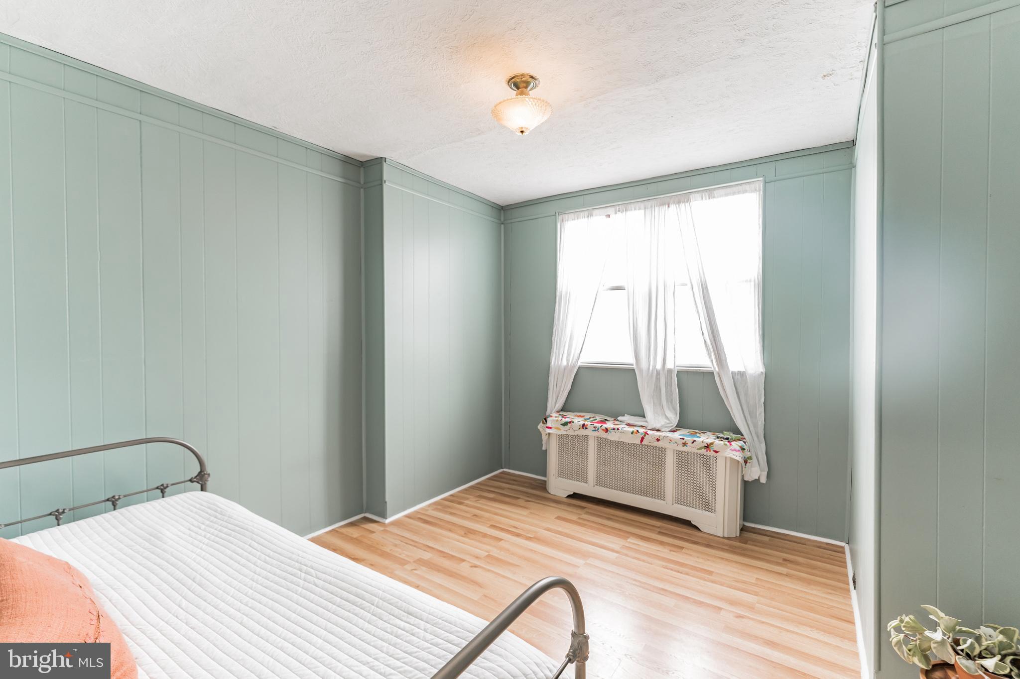834 West Ritner Street Philadelphia, PA 19148 - Photo 19 of 27 Back Bedroom