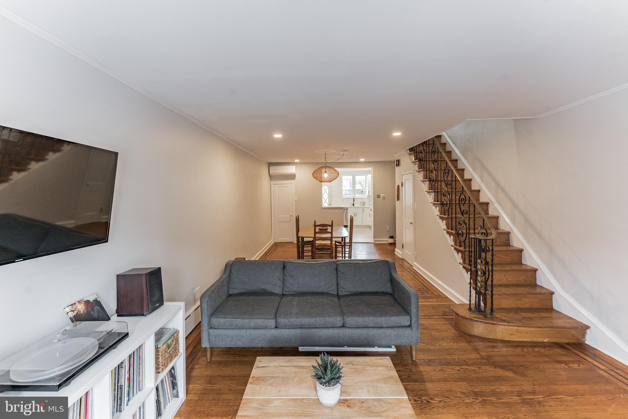 834 West Ritner Street Philadelphia, PA 19148 - Photo 4 of 27 Gallery Image 4