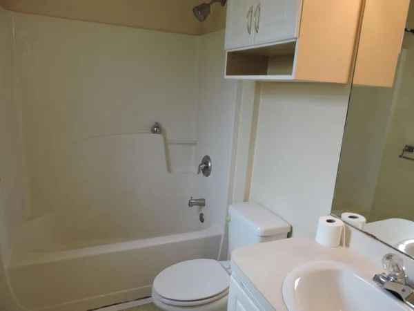 $1,800 | 178 Cabana Way, Crestview, FL 32536