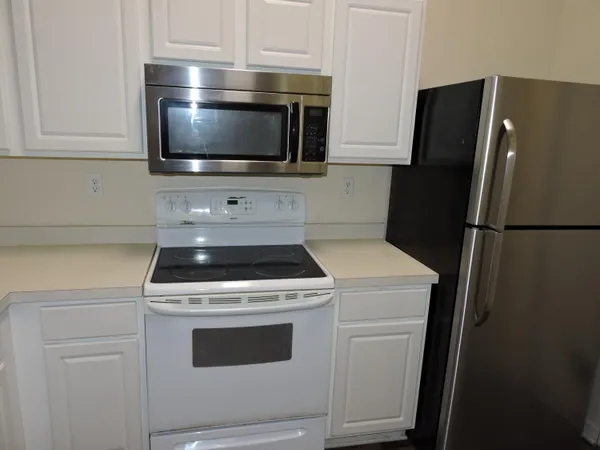 $1,800 | 178 Cabana Way, Crestview, FL 32536