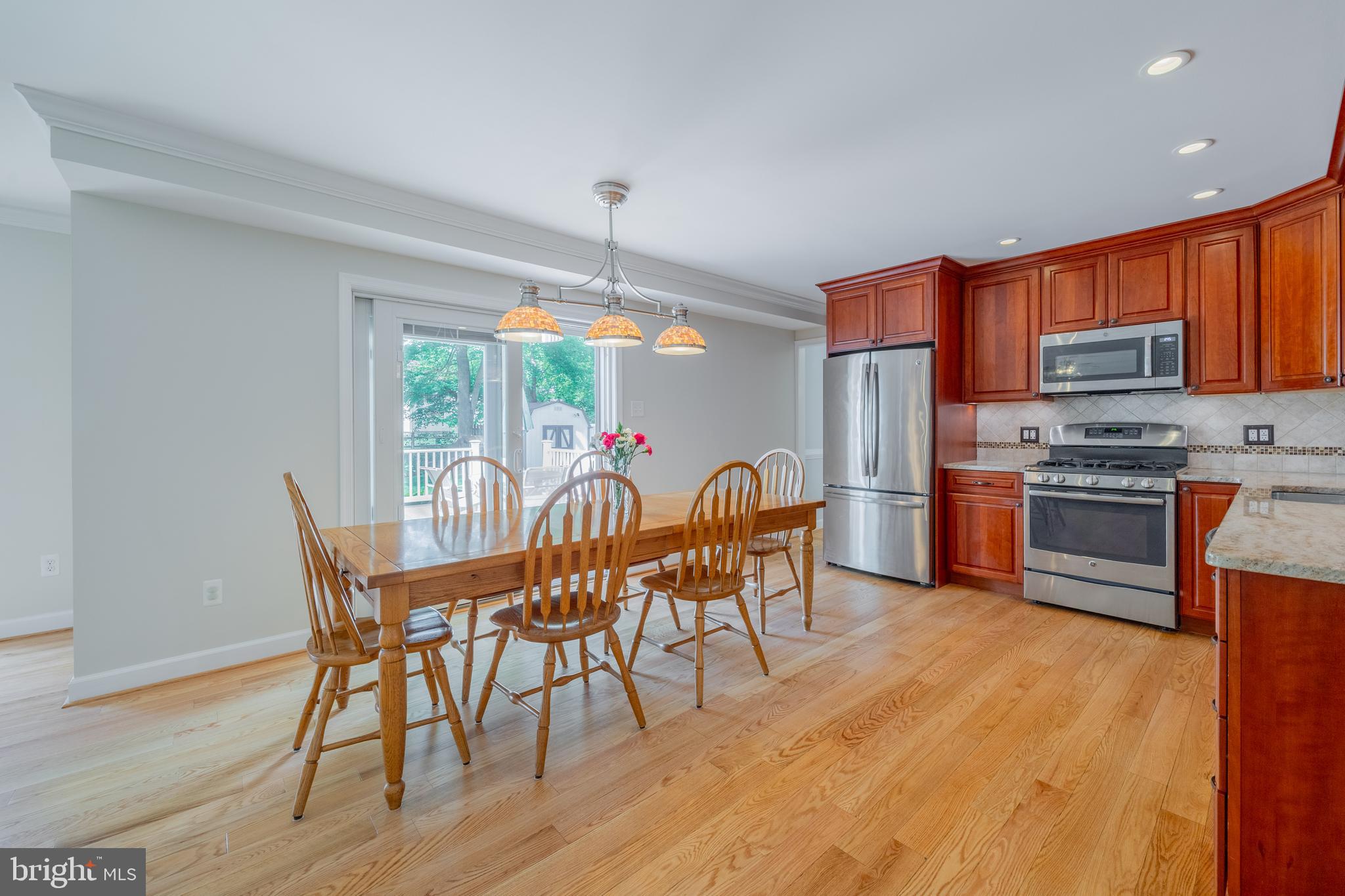 133 Bateman Road Langhorne, PA 19047 - Photo 5 of 33 Kitchen with room for a huge table