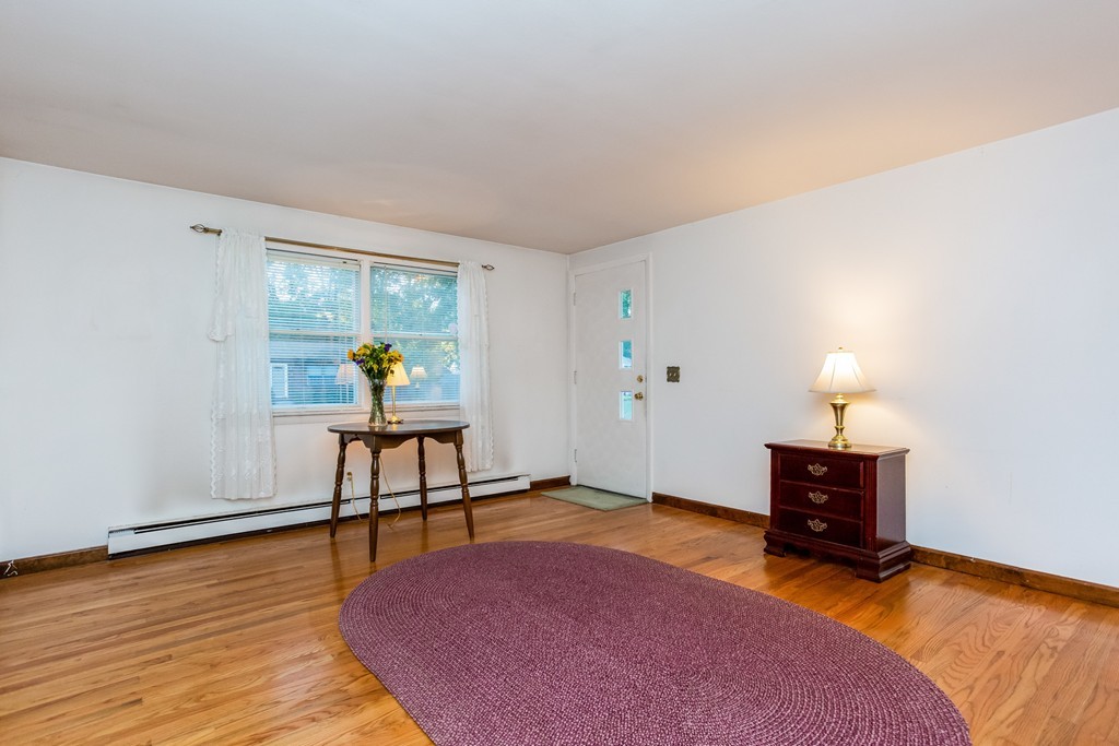 49 Lavender Lane Springfield, MA 01129 - Photo 4 of 30