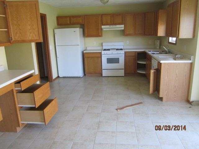 717 Merrion Road Roscoe, IL 61073 - Photo 7 of 14 Gallery Image 7