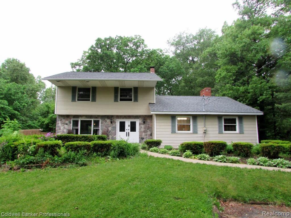 1885 Porter Road White Lake, MI 48383 - Photo 1 of 42 IMG_6496.jpg