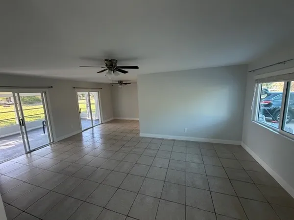 $2,200 | 141 Crawford Drive, Sebastian, FL 32958