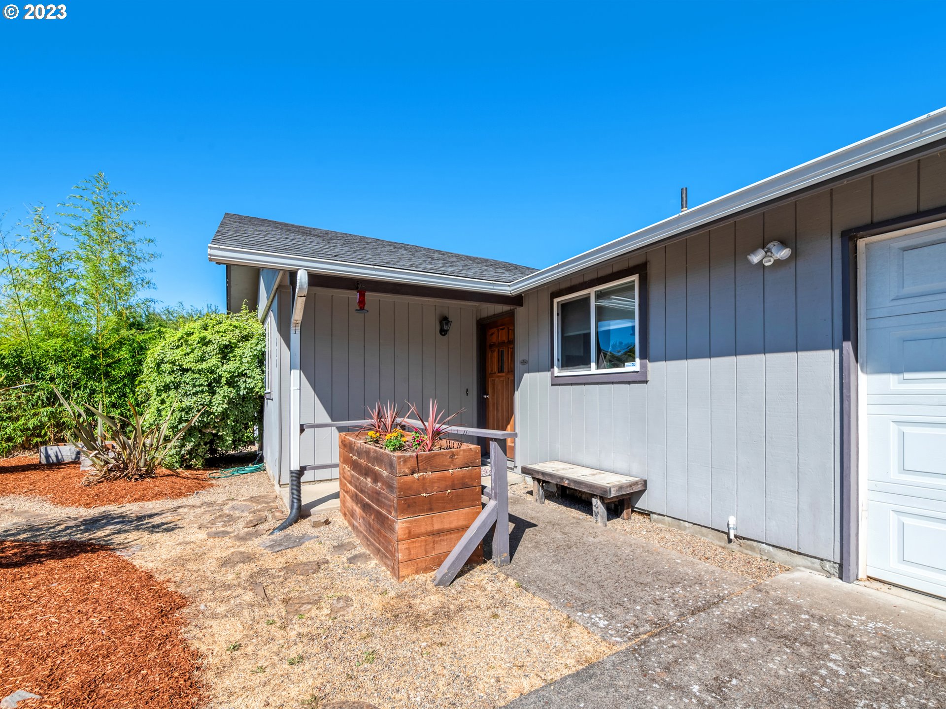 636 Island Street Springfield, OR 97477 - Photo 20 of 25