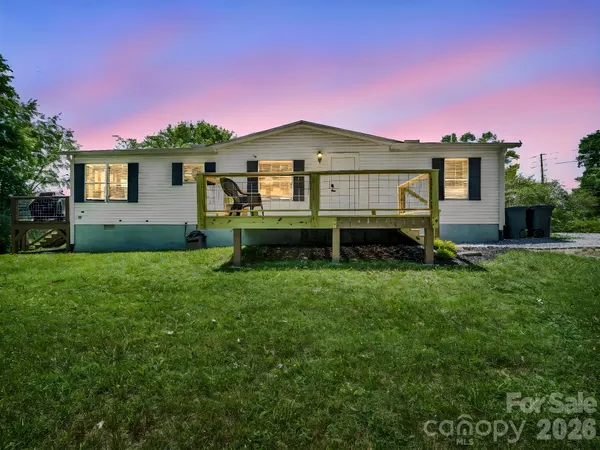 $399,999 | 210 Banner Farm Road, Mills River, NC 28759