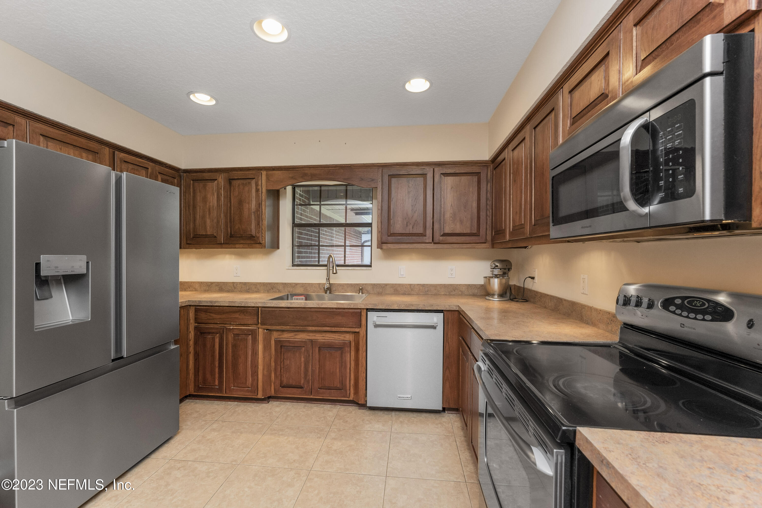 14322 Grover Road Jacksonville, FL 32226 - Photo 15 of 41 15 site built Cherry cabinets
