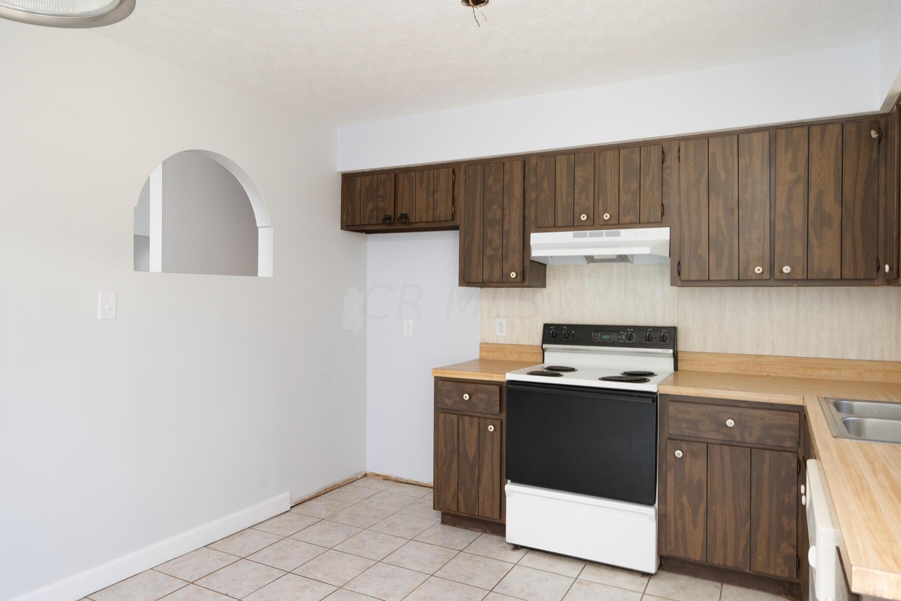 136 East Branch Road Delaware, OH 43015 - Photo 23 of 36 Kitchen