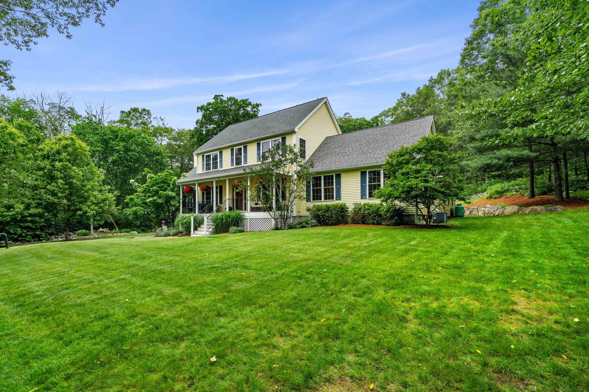 36 Goodhue Road Derry, NH 03038 - Photo 3 of 53