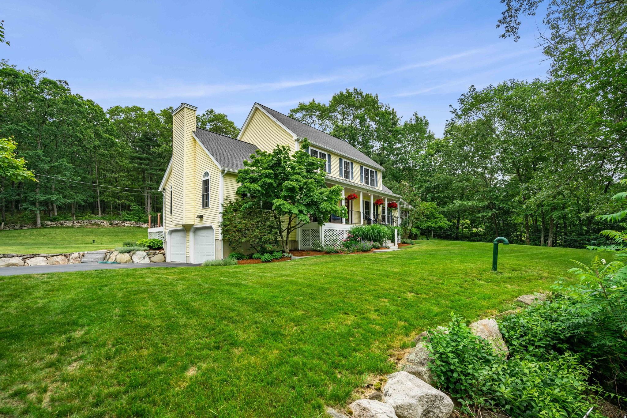 36 Goodhue Road Derry, NH 03038 - Photo 4 of 53