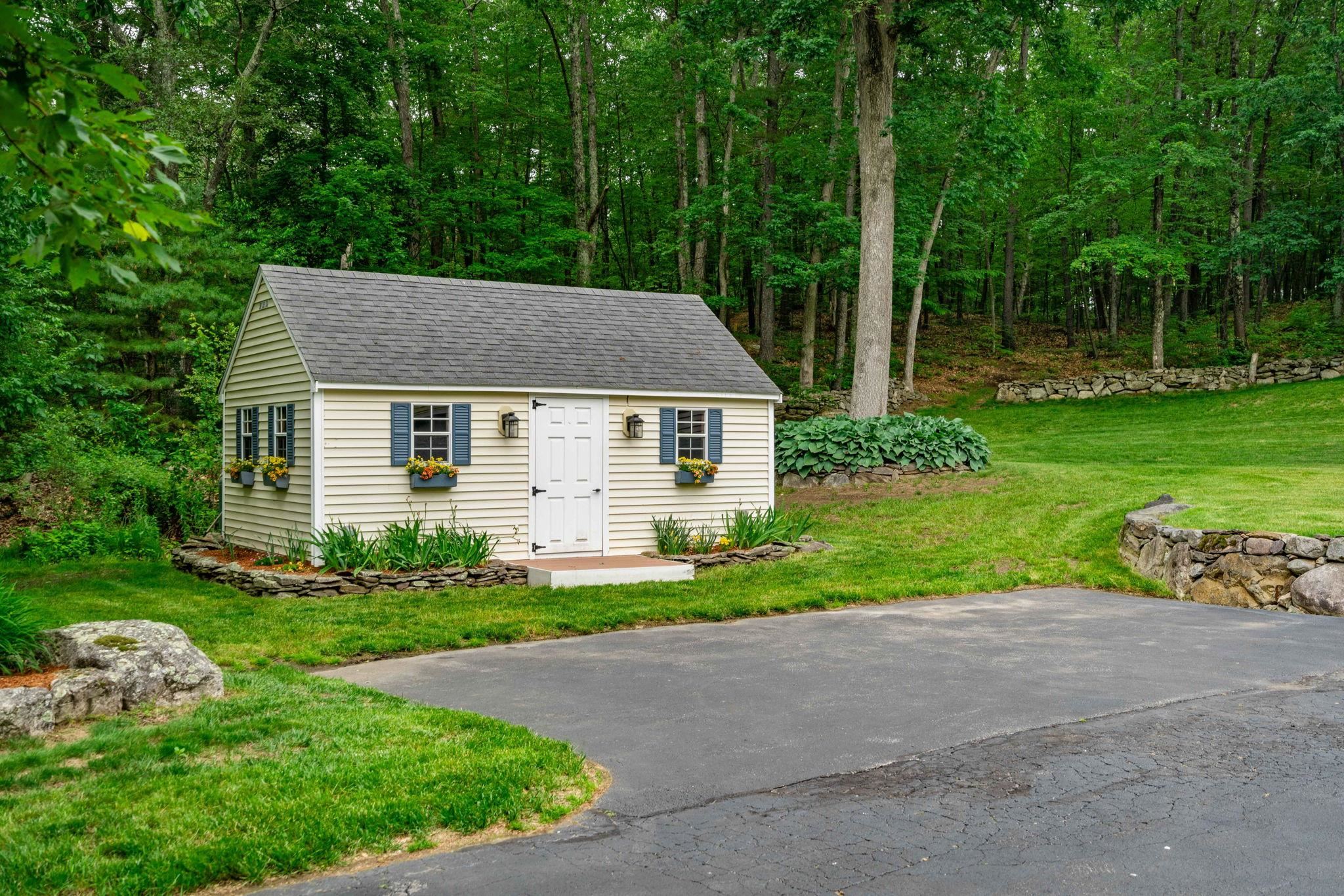 36 Goodhue Road Derry, NH 03038 - Photo 45 of 53