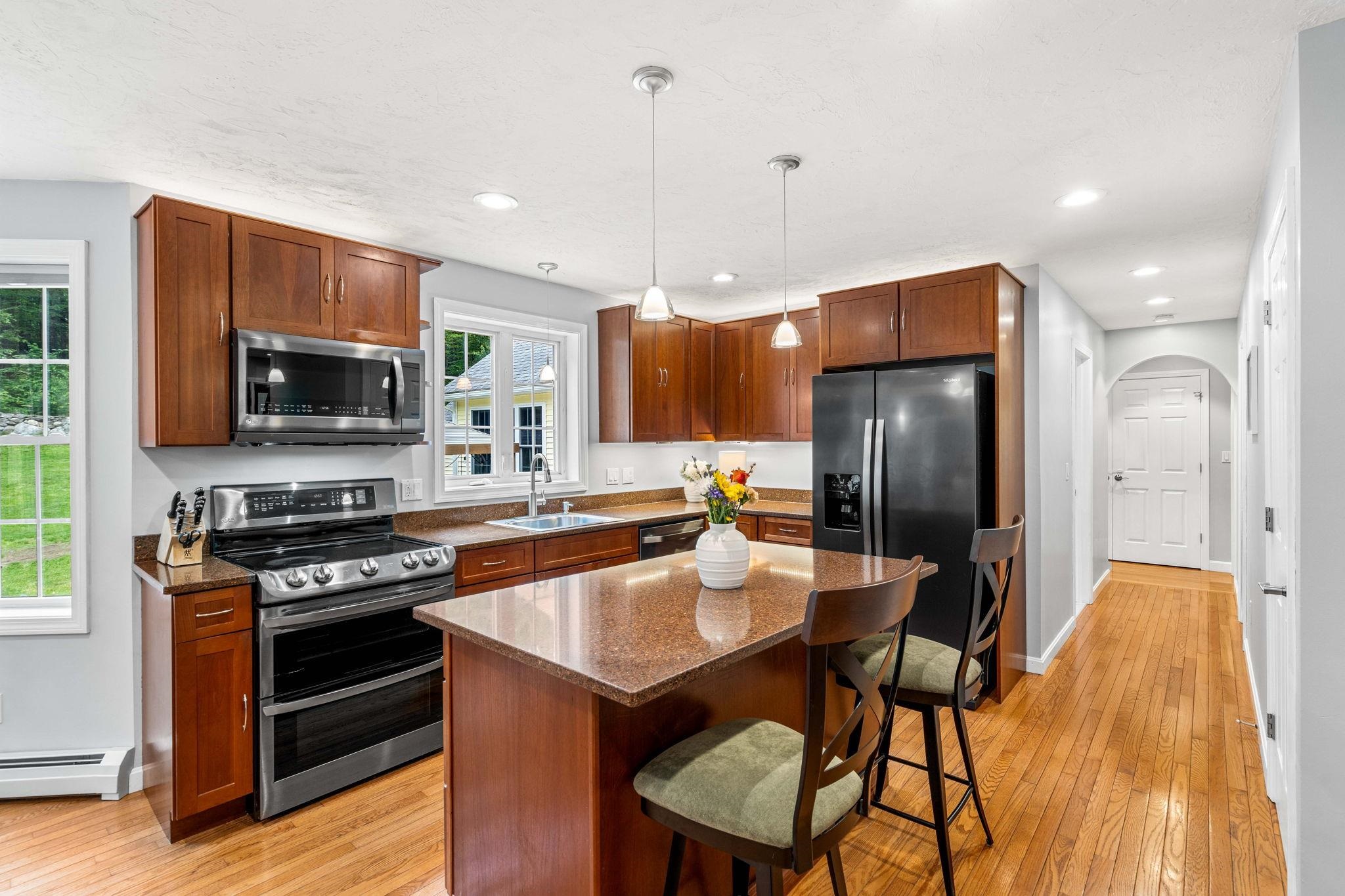 36 Goodhue Road Derry, NH 03038 - Photo 7 of 53