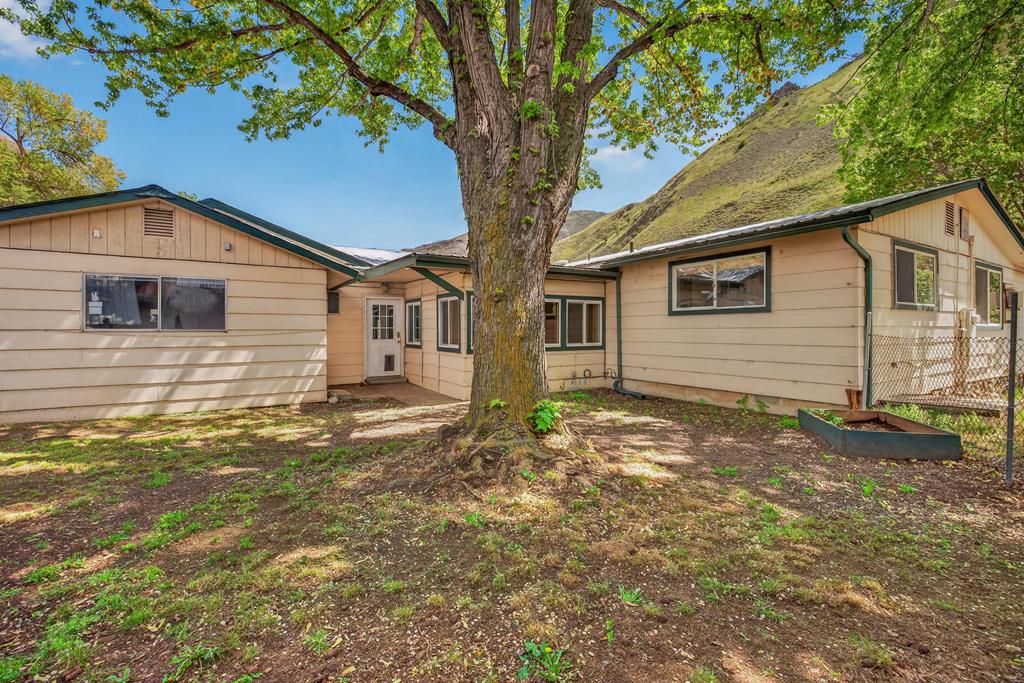 100 Park Riggins, ID 83549 - Photo 13 of 48