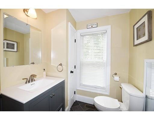 52 Parkway Marshfield, MA 02050 - Photo 15 of 42