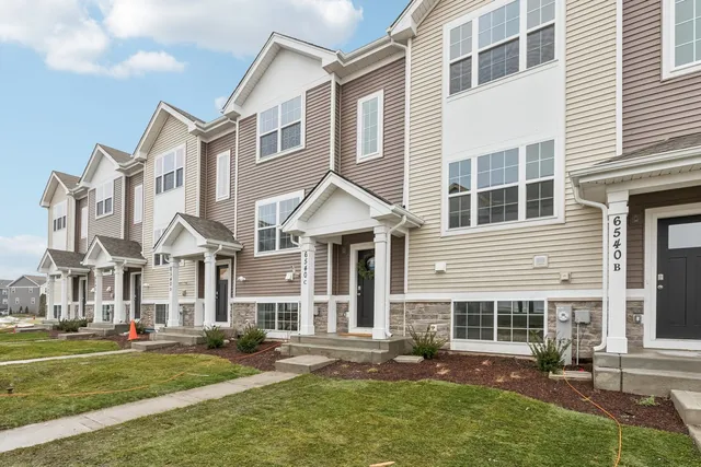$3,295 | 6540 Linden Trail, Unit C, Wonder Lake, IL 60097