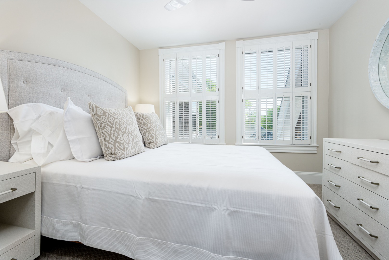 8 D Cliff Road, Unit 4D Nantucket, MA 02554 - Photo 14 of 18 a bedroom with a bed and a window