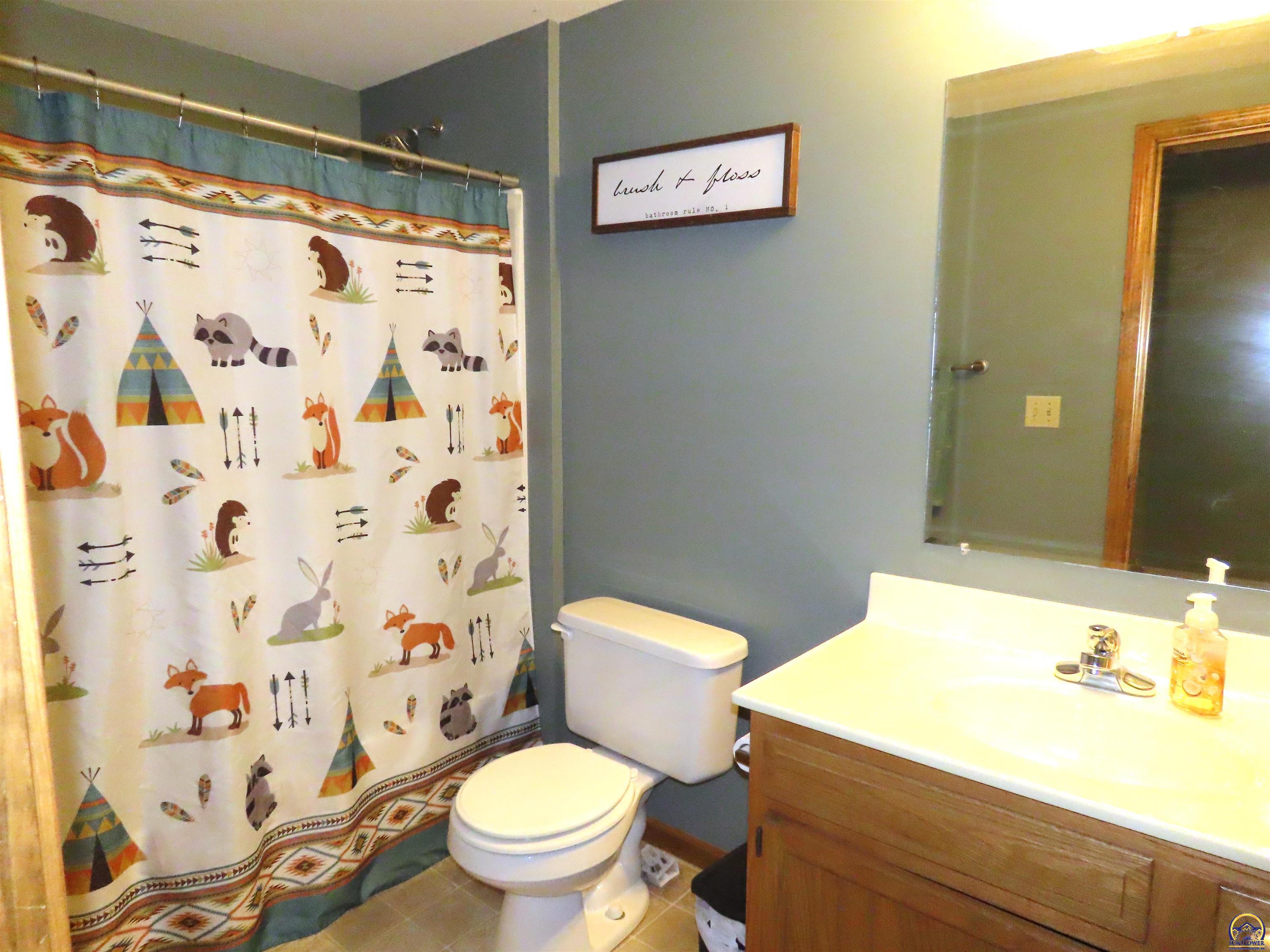 3909 Northwest Fielding Terrace Topeka, KS 66618 - Photo 27 of 33