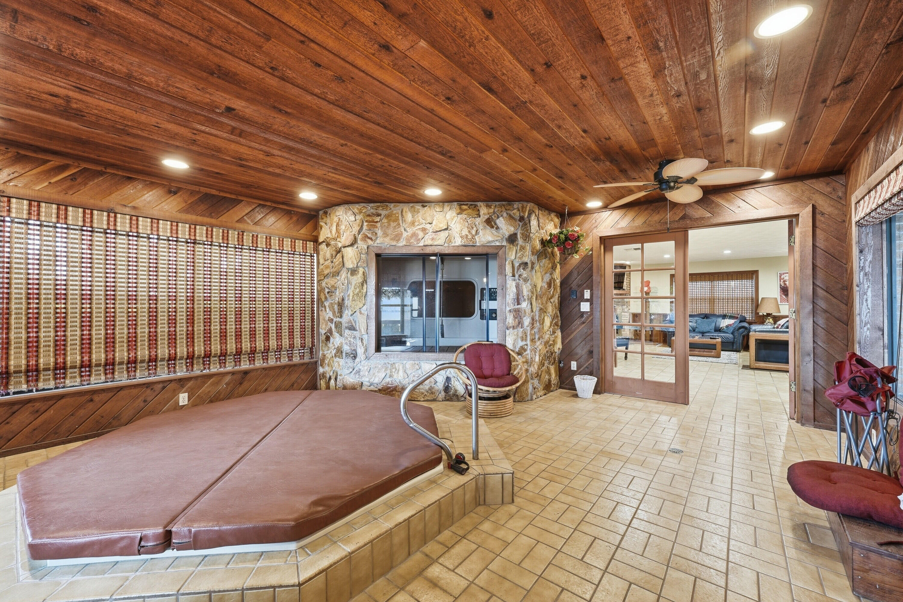 200 Windy Point Road Lake Placid, FL 33852 - Photo 39 of 74 a view of a room with gym equipment